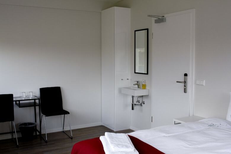 Hotel Graystone Guesthouse