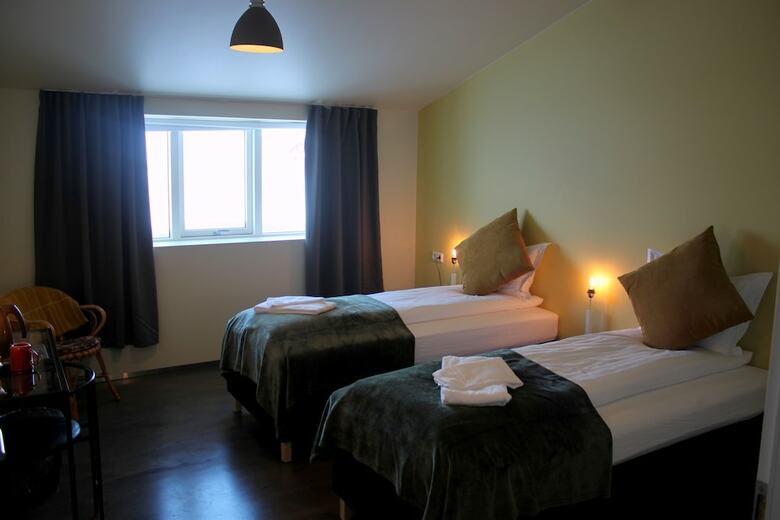 Flj�tsbakki Farm Hotel