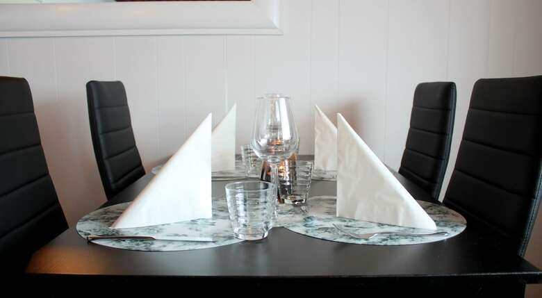 Flj�tsbakki Farm Hotel
