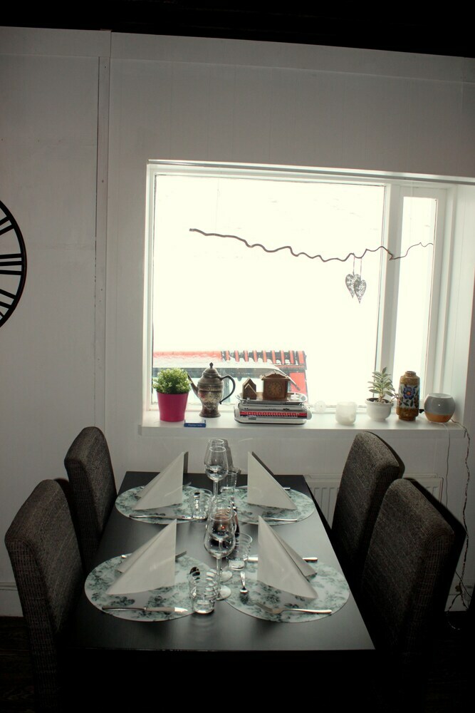 Flj�tsbakki Farm Hotel