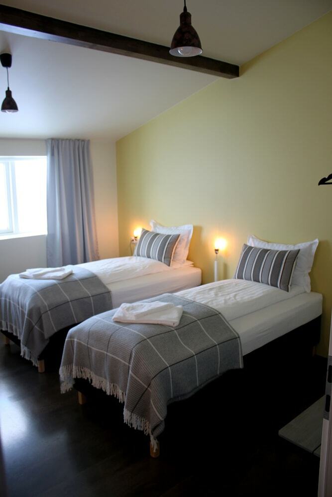Flj�tsbakki Farm Hotel