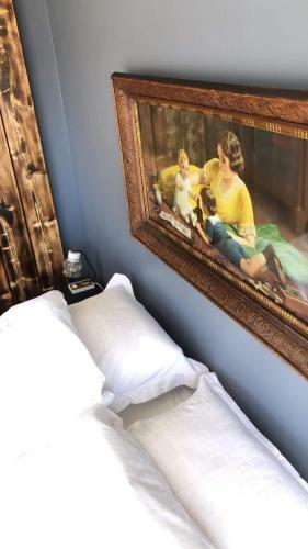 Hostal Guesthouse H�ll
