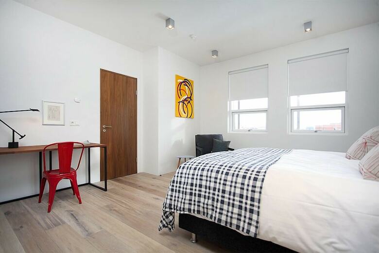 Nest Boutique Apartment Swan
