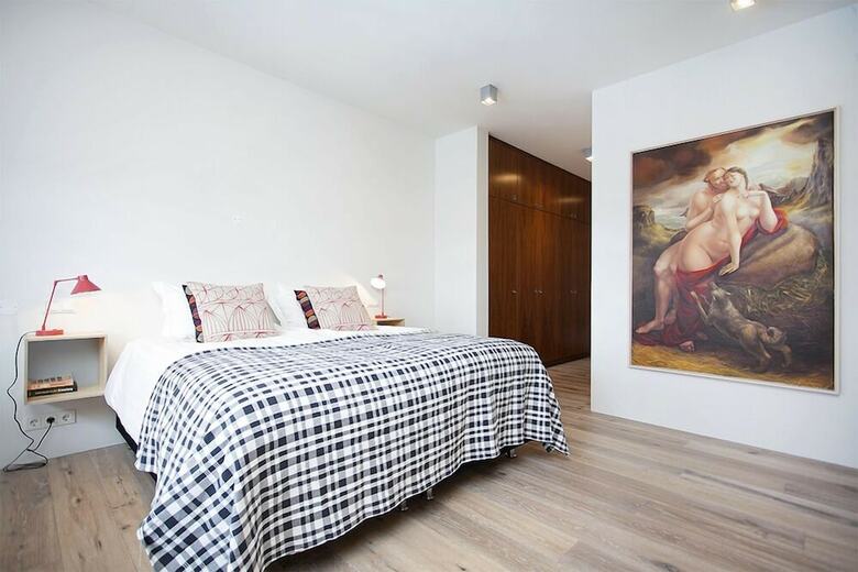 Nest Boutique Apartment Swan
