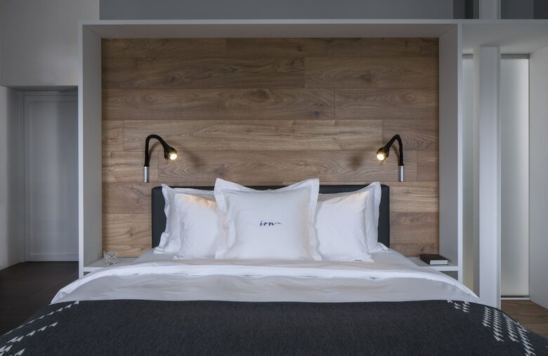 Ion City Hotel