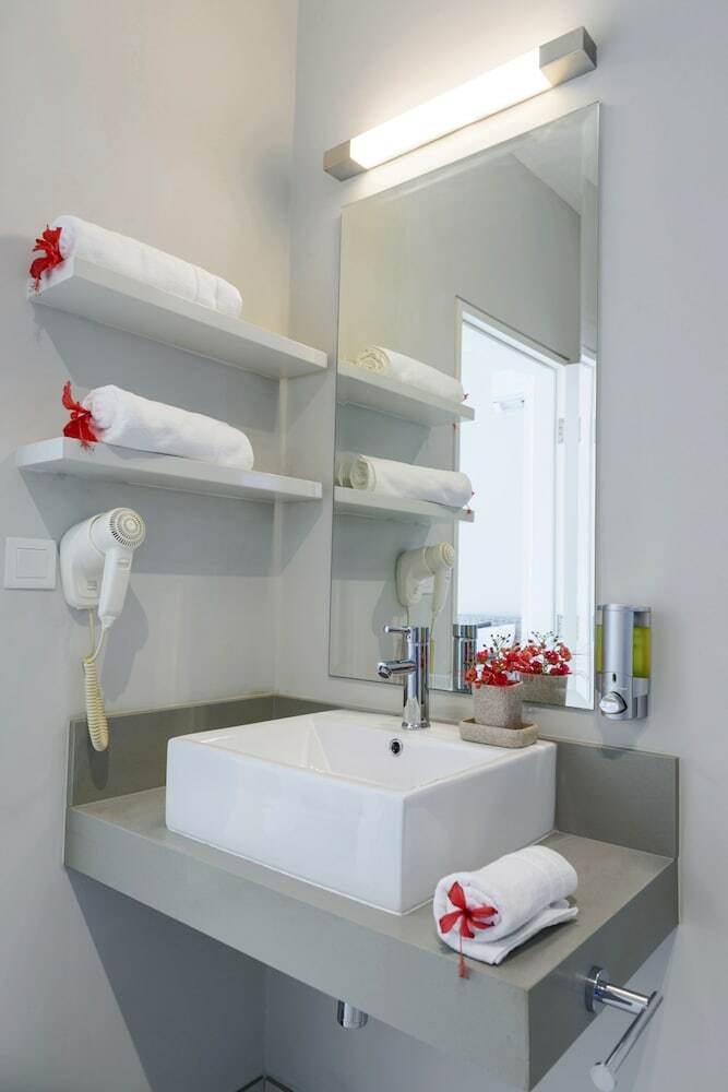 Voile Bleue Boutique Hotel
