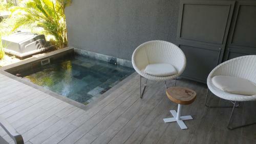 Latitude D17 Luxury Apartment