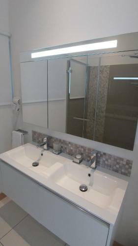 Latitude D17 Luxury Apartment