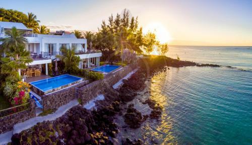 Villa Elegance At Island's Edge