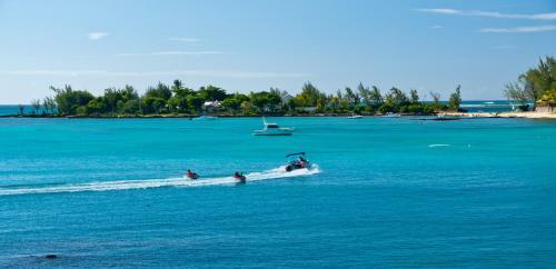 Villa Elegance At Island's Edge