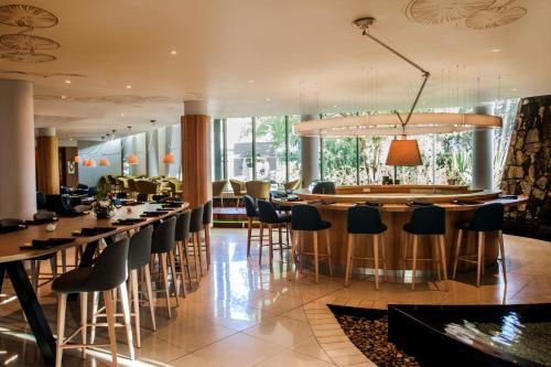 Hennessy Park Hotel