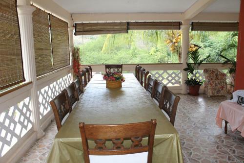 Hostal Villa Le Chapo