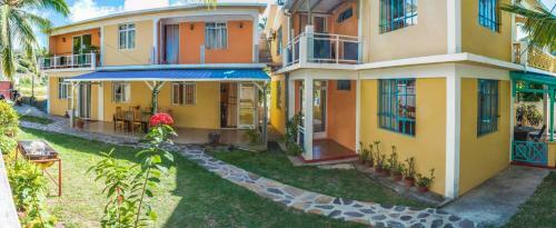 Hostal Merlin Guest House
