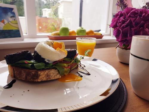 Bed & Breakfast Alderwood House