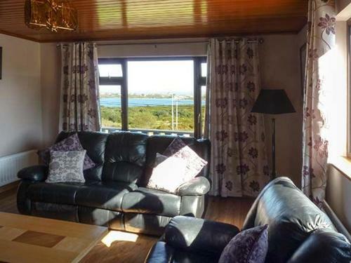 Aras Iosgan, Carraroe