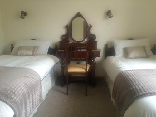 Bed & Breakfast Whitestream House