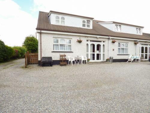 Kiltartan House 2b, Ballina