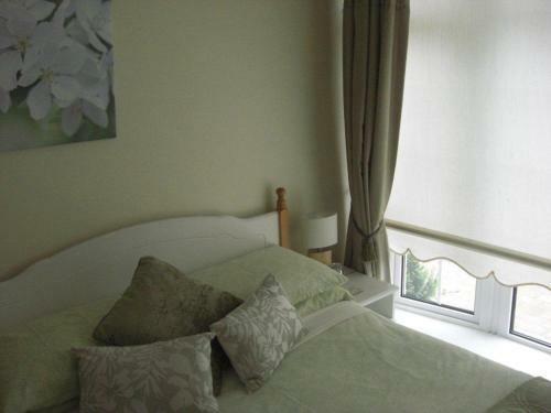 Lorcan Lodge Bed And Breakfast