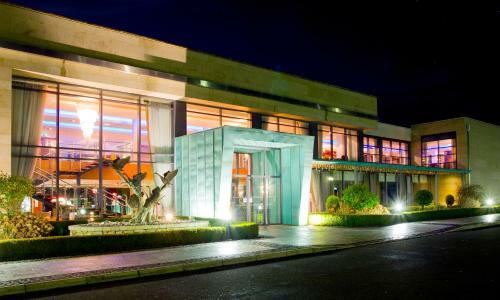 Moyvalley Hotel & Golf Resort