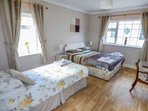 Pine View, Longford
