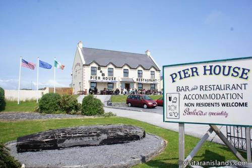 Hostal Pier House Bed & Breakfast