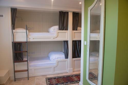 Hostal Crosshaven House