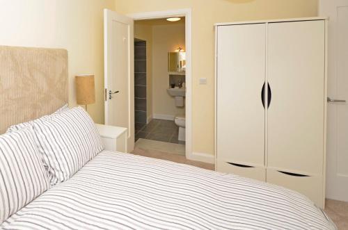 Property 260 - Moyard