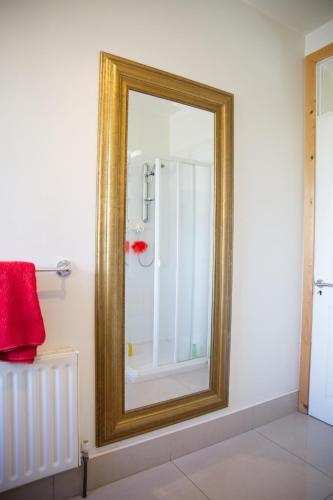 Bed & Breakfast Milltownpass House