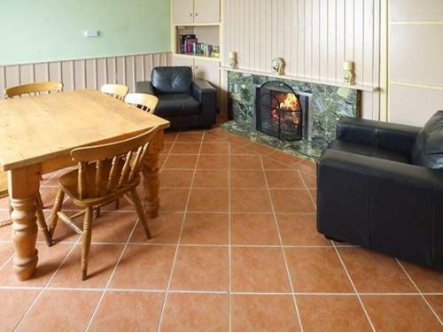 Teach Hanley, Knockmore