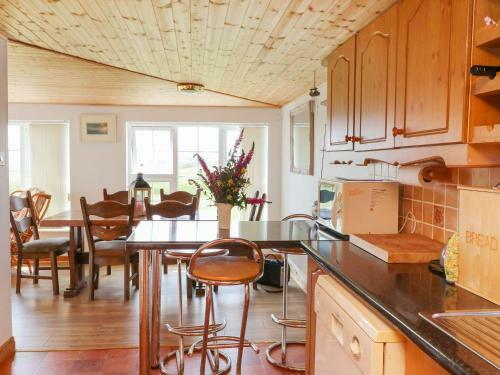 Ross Cottage, Clare