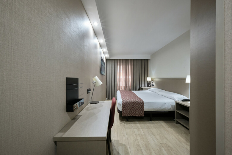 Hotel Catalonia Park G�ell