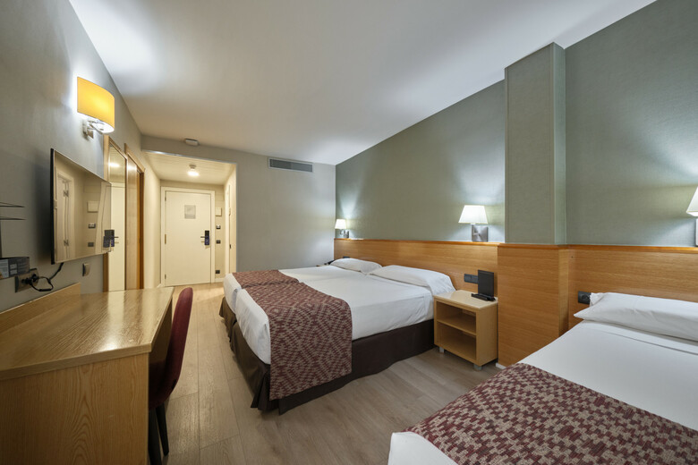 Hotel Catalonia Park G�ell