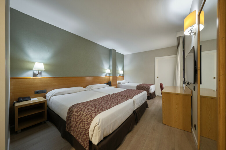 Hotel Catalonia Park G�ell