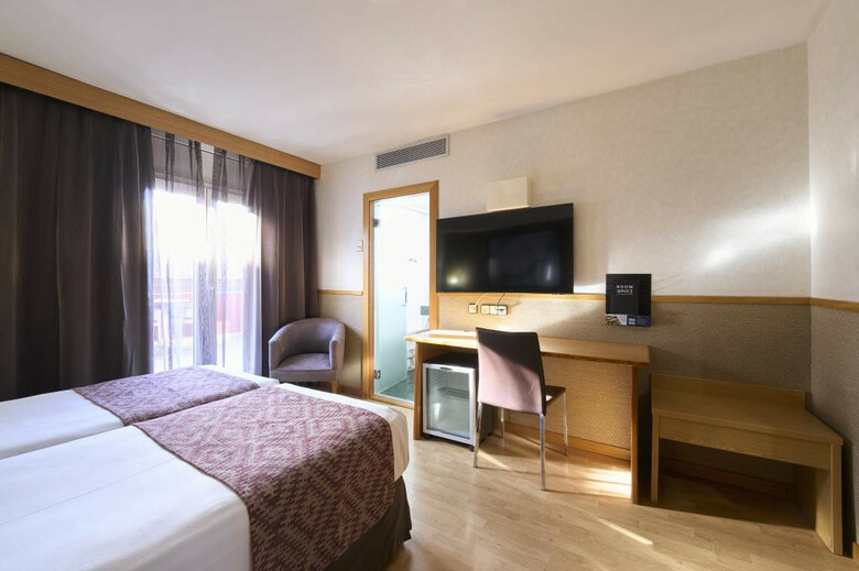 Hotel Catalonia Park G�ell