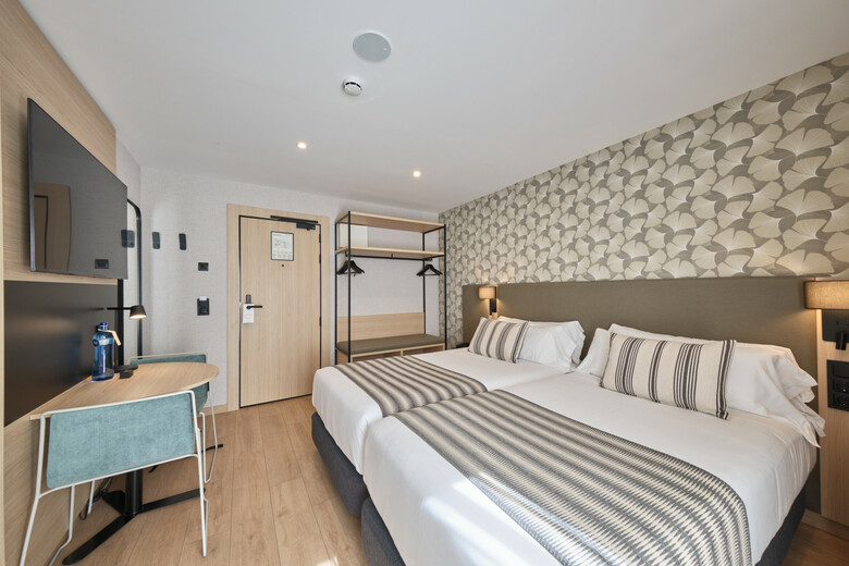 Hotel Catalonia Park G�ell