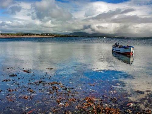 Tigh An Droichid, Ballinskelligs