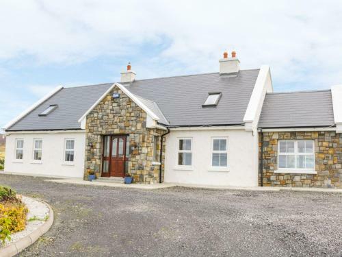 Mcguire's Cottage, Ballina
