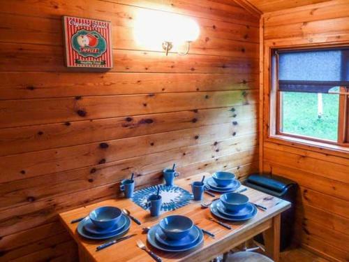 Cabin 6, Belturbet