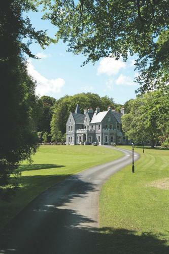 Hotel Mount Falcon Estate