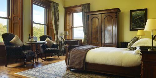 Hotel Mount Falcon Estate