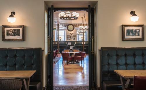 The Old Borough Hotel - Wetherspoon
