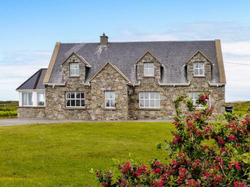 Realt Na Maidne, Claddaghduff