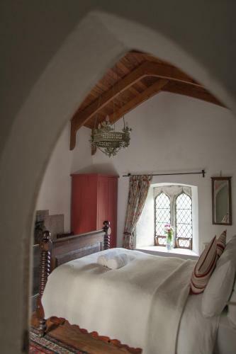 Anne's Grove Miniature Castle