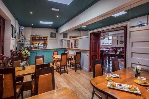 Breffni Arms Hotel