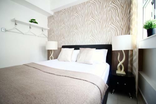 Large Boutique Style Apartment - Upper House