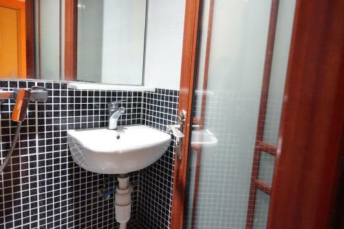 Hostal Wing Sing Hong Guesthouse
