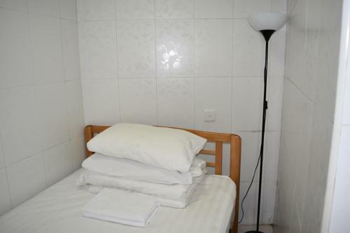 Hostal May House