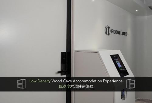 Roomlord - Capsule Hotel (formerly Vee Inn)