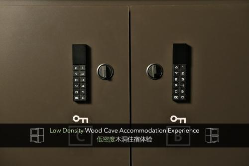 Roomlord - Capsule Hotel (formerly Vee Inn)
