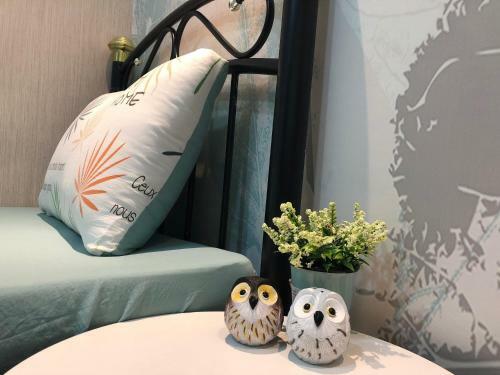 Owl Hostel